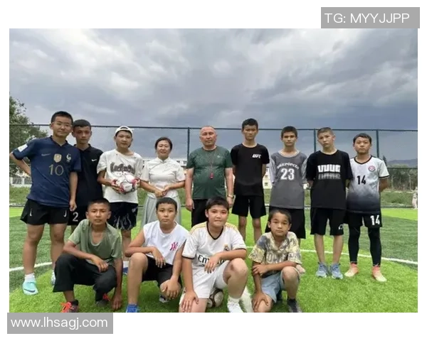 在绿茵场上追逐梦想卡卡的足球传奇与心路历程
