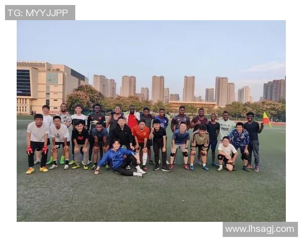 大悦城桌上足球热潮来袭体验竞技乐趣与友谊的完美结合